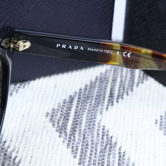 NWT Womens PRADA Fashion Sunglasses 0PR11TS Brown - Picture 6 of 7